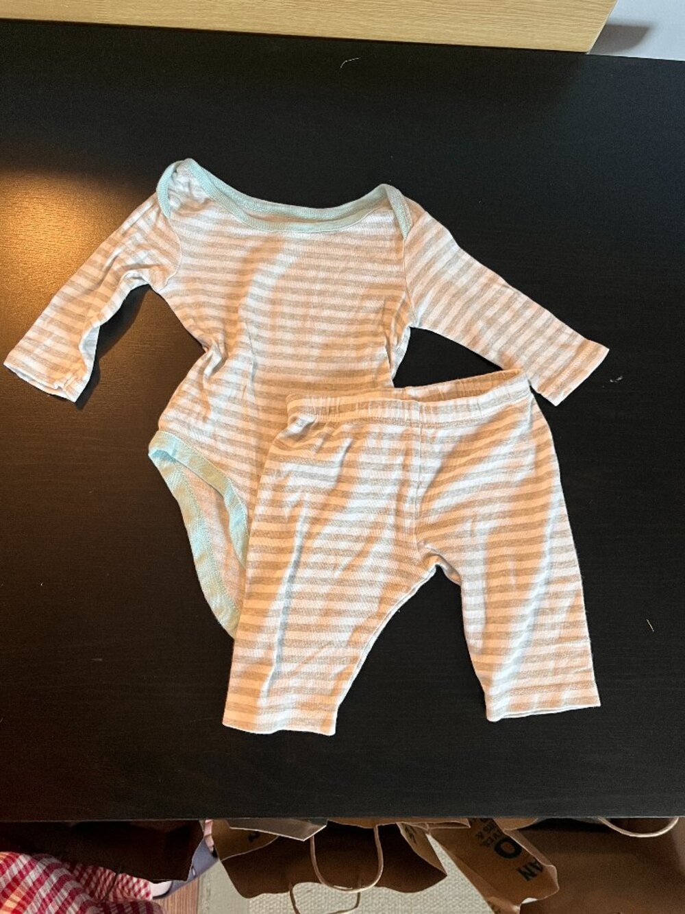 [$2 in a bundle] Bundles 0-3 mo long sleeve onesie with matching leggings
